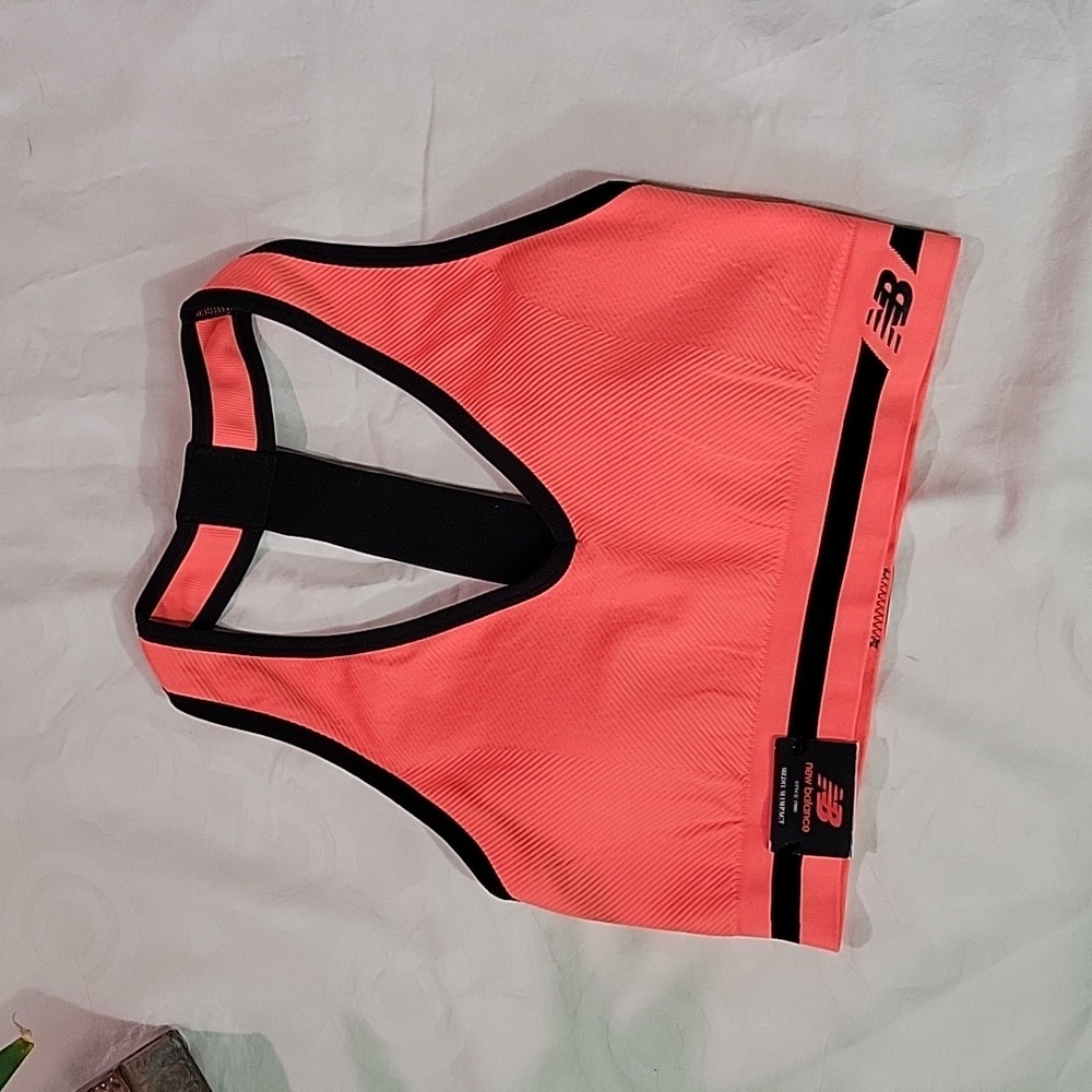 NWT New Balance Sports Bra